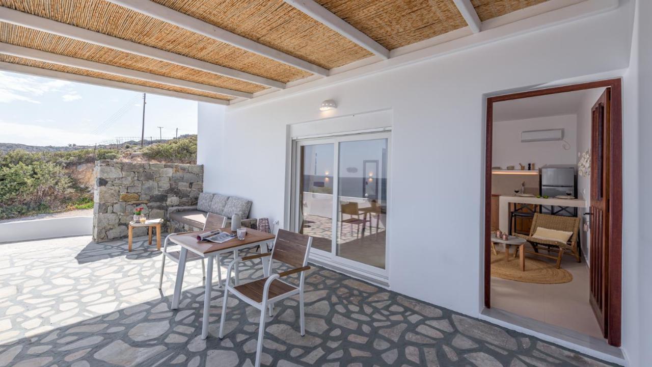 Giourgas Studios & Apartments Provatas Dış mekan fotoğraf